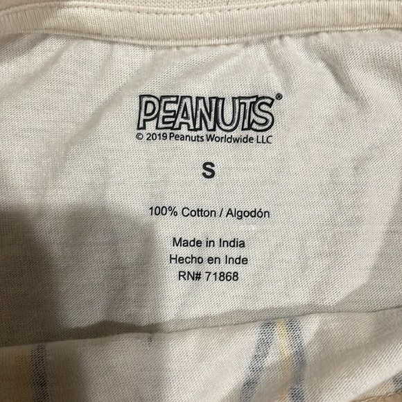 Peanuts Charlie Brown and the Gang Beige Crop top - Picture 2 of 8